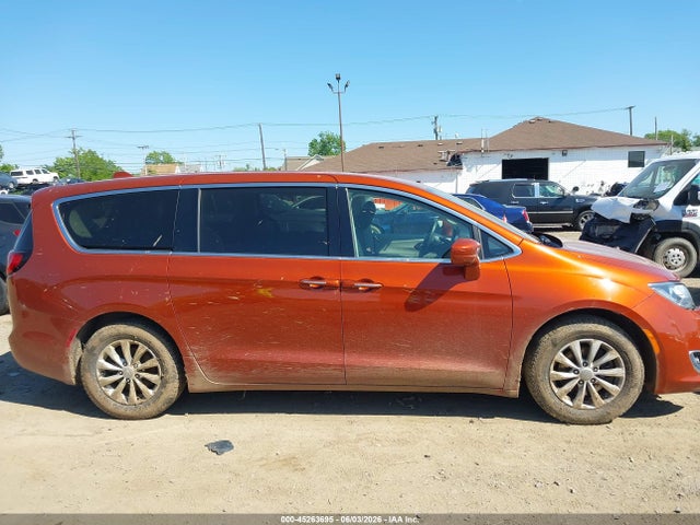Chrysler Pacifica Touring Plus