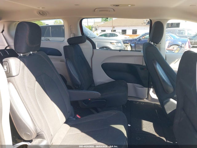 Chrysler Pacifica Touring Plus