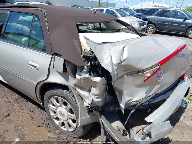 Cadillac DTS 1sb