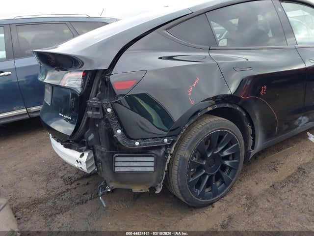 Tesla Model Y Long Range Dual Motor All-wheel Drive