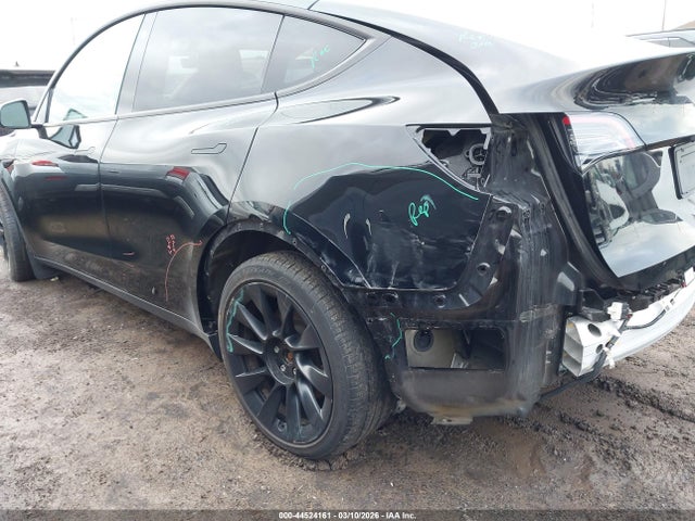 Tesla Model Y Long Range Dual Motor All-wheel Drive