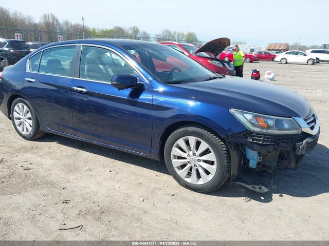 Salvage Honda Accord Image