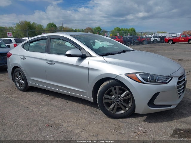Salvage Hyundai ELANTRA Image