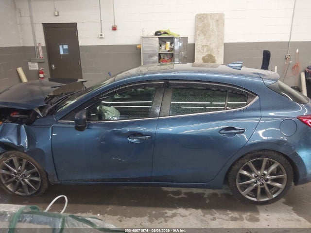 Mazda Mazda3 Touring