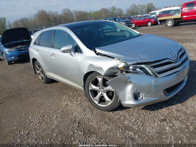 Salvage Toyota Venza Image