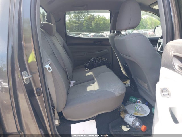 Toyota Tacoma Base V6
