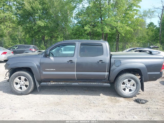 Toyota Tacoma Base V6