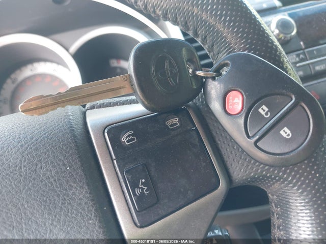 Toyota Tacoma Base V6