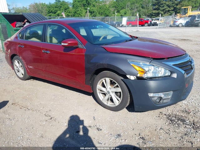 Salvage Nissan Altima Image