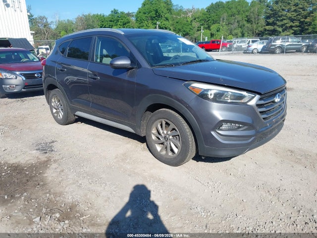 Salvage Hyundai TUCSON Image