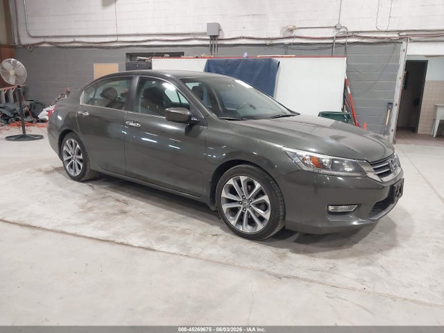 Salvage Honda Accord Image