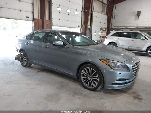 Salvage Hyundai Genesis Image