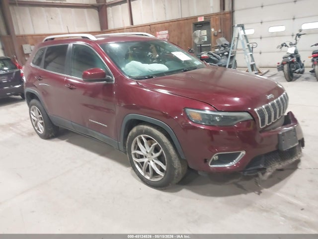 Salvage Jeep Cherokee Image