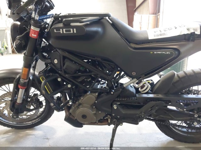 Husqvarna Vitpilen 401 Svartpilen 401