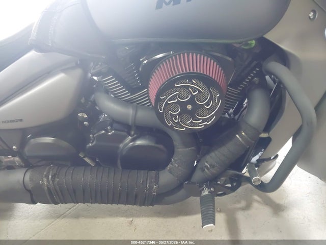 Suzuki Vzr1800