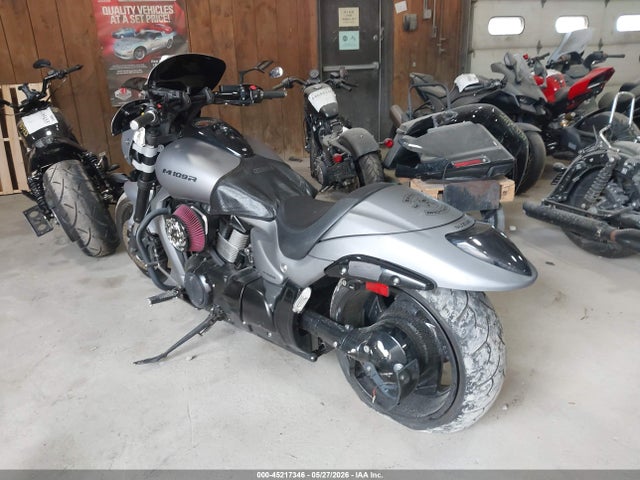 Suzuki Vzr1800