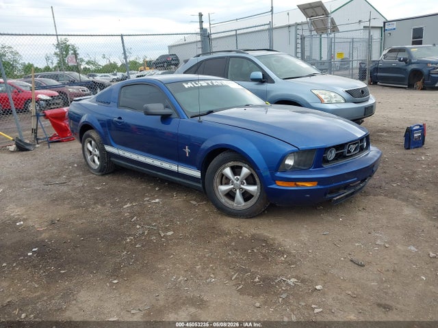 Salvage Ford Mustang Image
