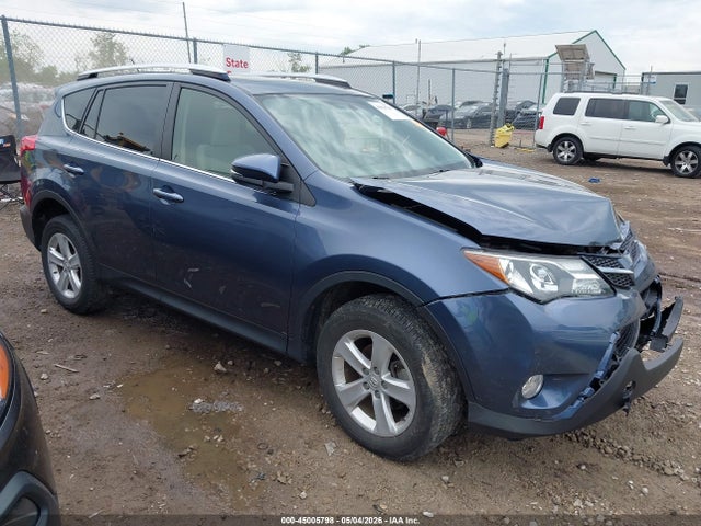 Salvage Toyota RAV4 Image