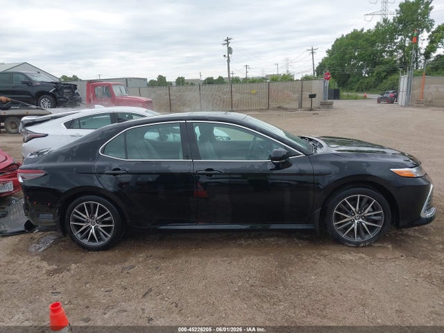 Toyota Camry Xle Hybrid