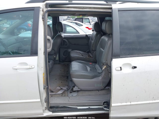 Toyota Sienna Xle