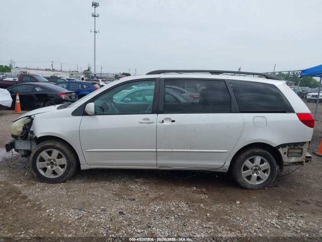 Toyota Sienna Xle