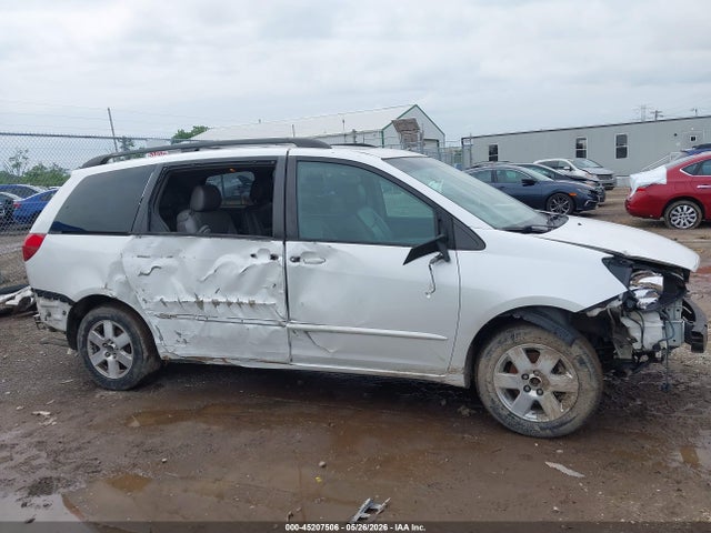 Toyota Sienna Xle