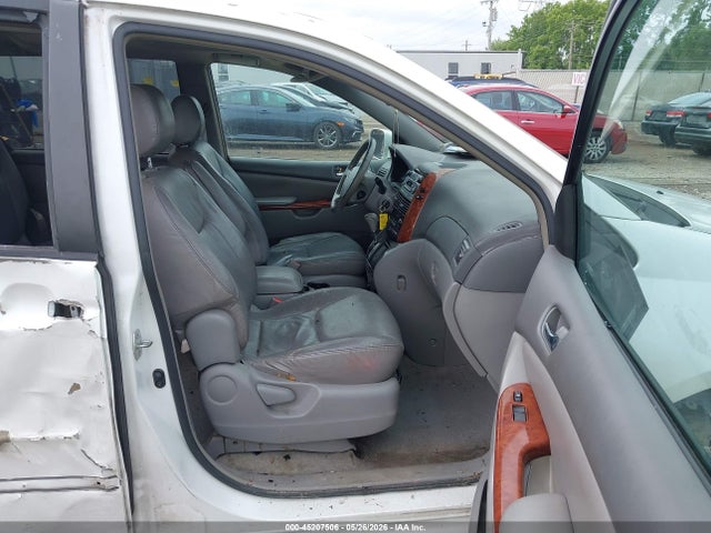 Toyota Sienna Xle