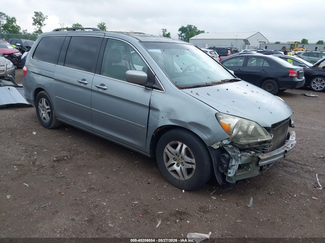 Salvage Honda Odyssey Image
