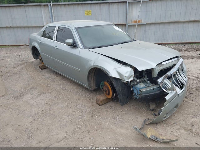 Salvage Chrysler 300 Image