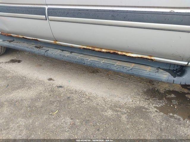 Chevrolet Suburban 1500 Ls