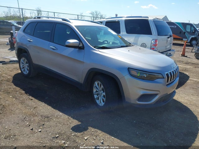 Salvage Jeep Cherokee Image