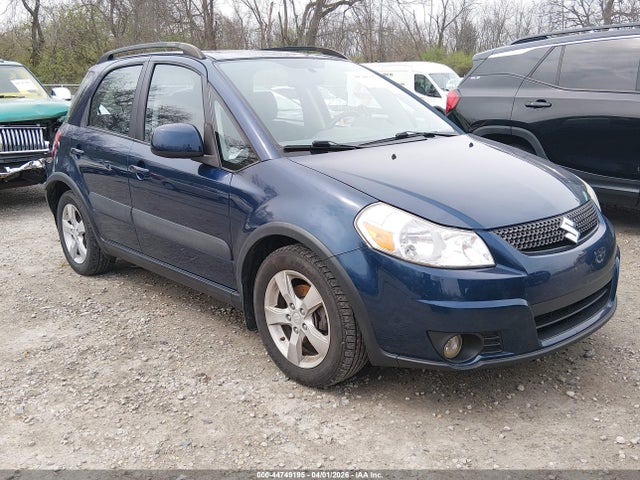 Salvage Suzuki SX4 Image