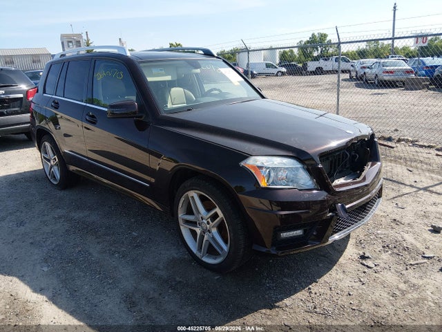 Salvage Mercedes-Benz GLK Image