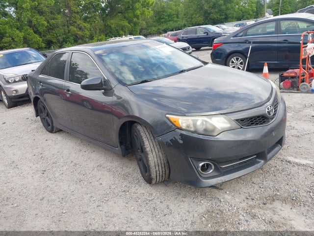 Salvage Toyota Camry Image