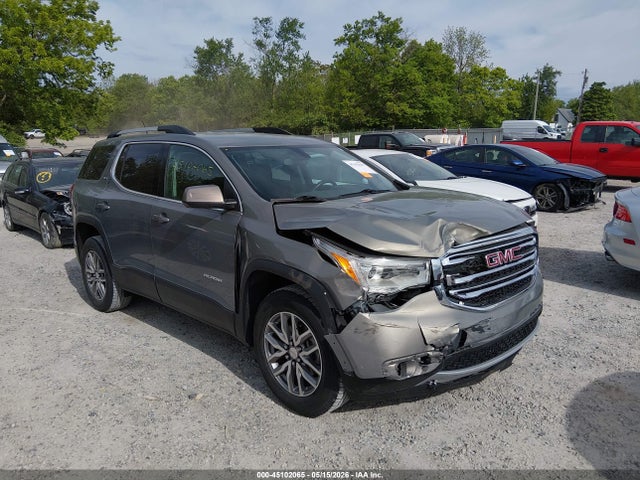 Salvage GMC Acadia Image
