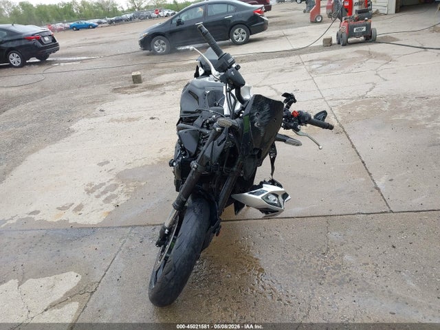Kawasaki Zr900 S