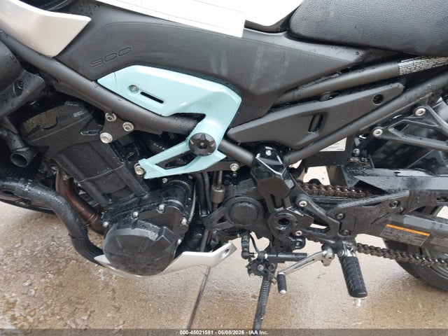 Kawasaki Zr900 S