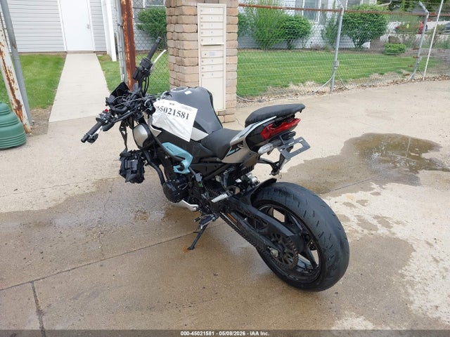 Kawasaki Zr900 S