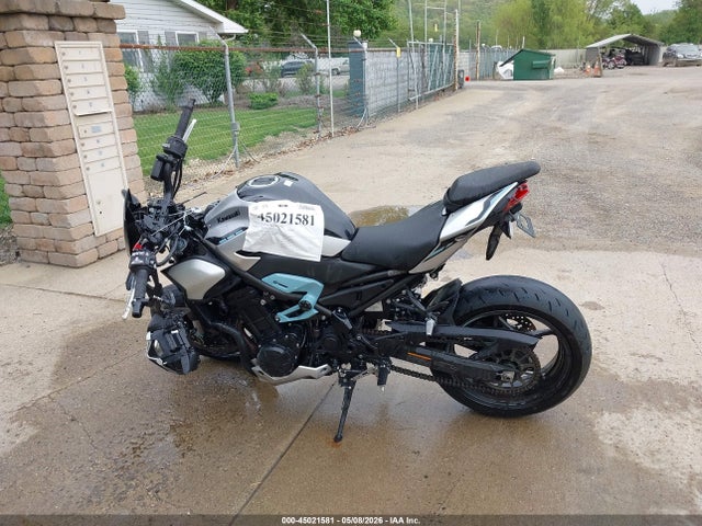 Kawasaki Zr900 S