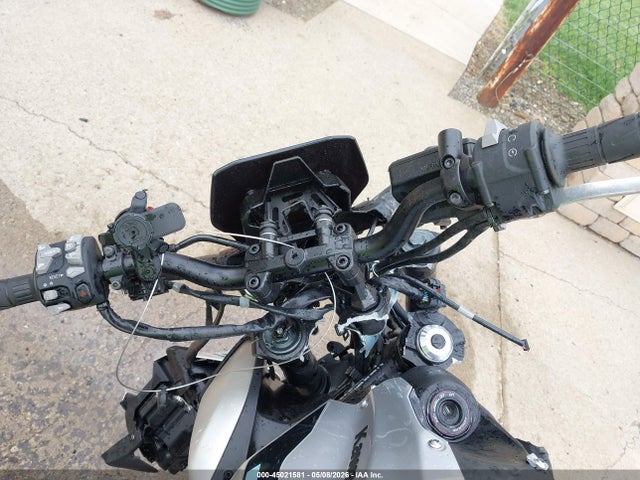 Kawasaki Zr900 S