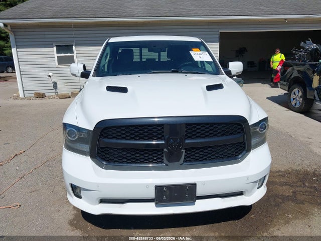 Ram 1500 Night  4x4 5'7 Box