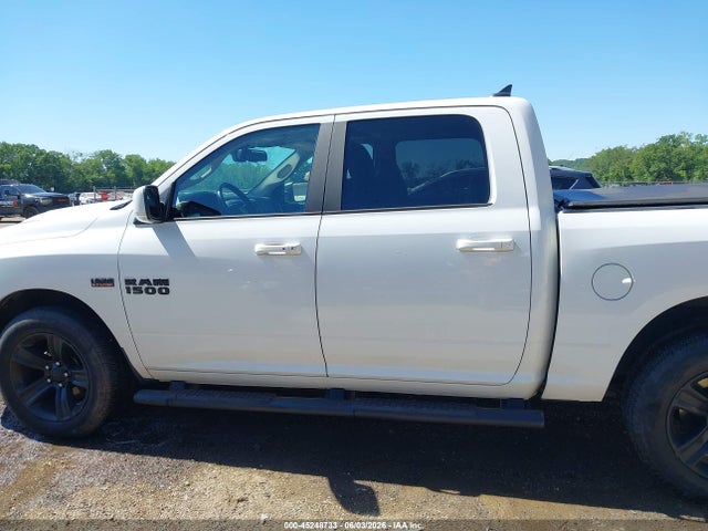 Ram 1500 Night  4x4 5'7 Box
