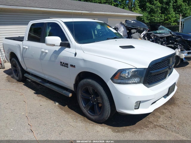 Ram 1500 Night  4x4 5'7 Box