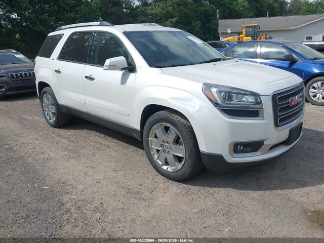 Salvage GMC Acadia Image