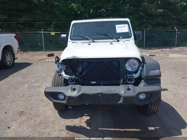 Jeep Wrangler 4-door Summit 4x4