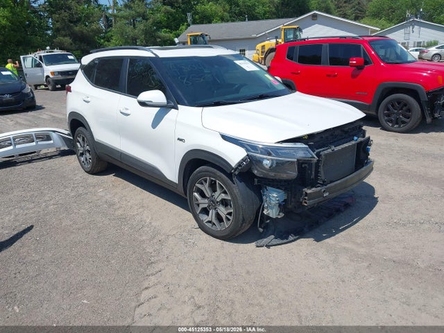 Salvage Kia Seltos Image