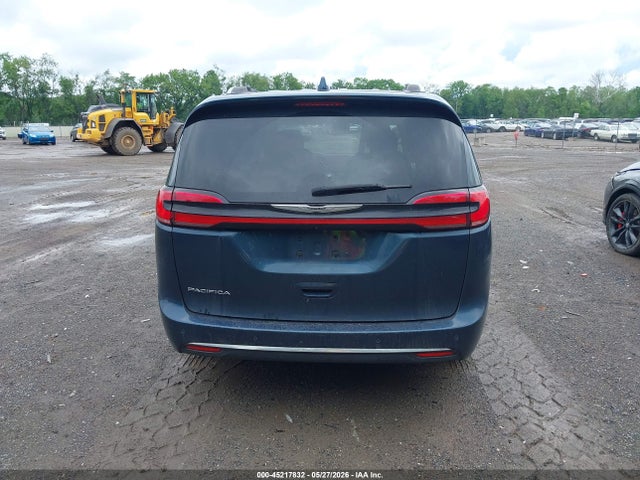Chrysler Pacifica Touring L