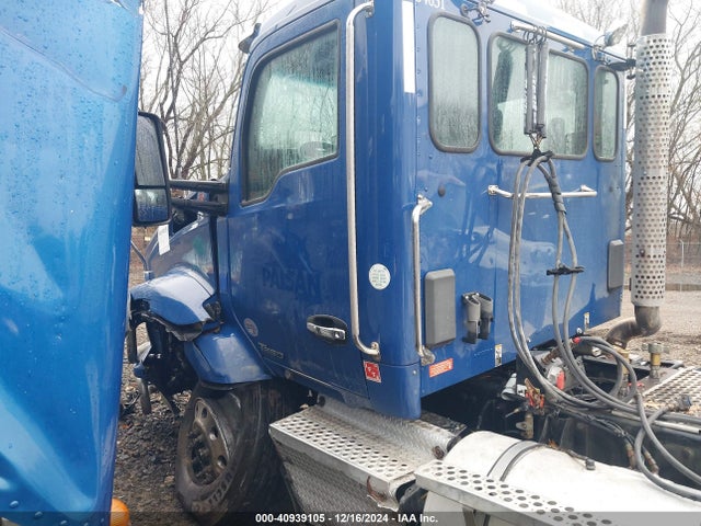 Kenworth T880