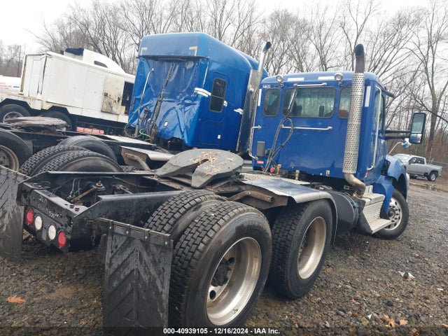 Kenworth T880