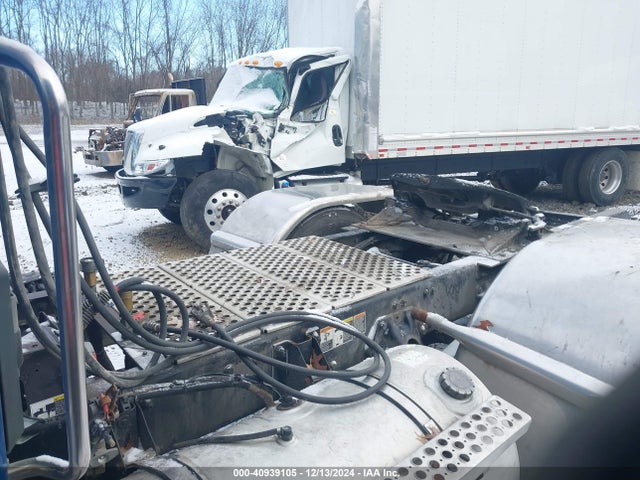 Kenworth T880